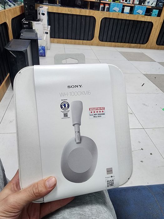 Naushnik dodasi sony m6 si endi sotuvda vodida bunaqasi yoq