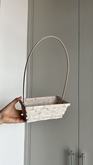 Корзинка белая