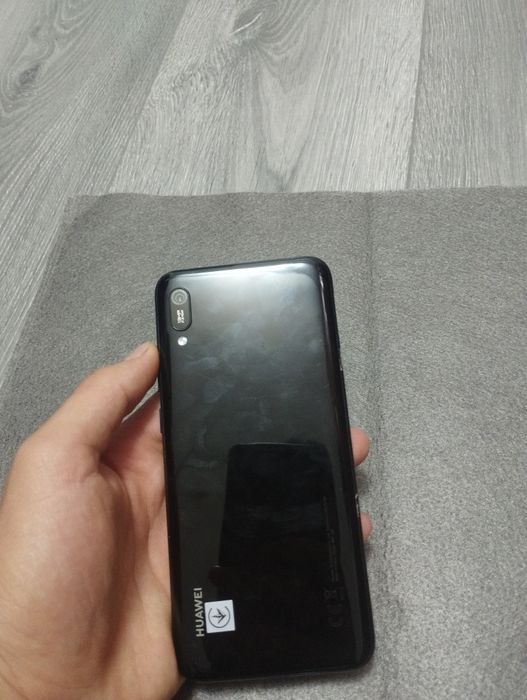 Huawei Y6 (2019).