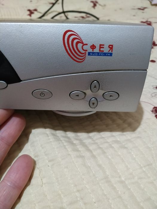 Тюнер Спутниковый. Бомбокс в Рабочем состоянии