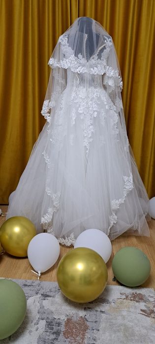 Vând rochie de mireasă