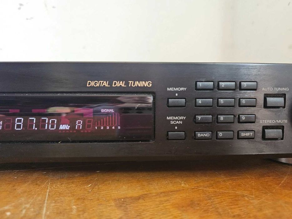 тунер sony st-s170v перфектен