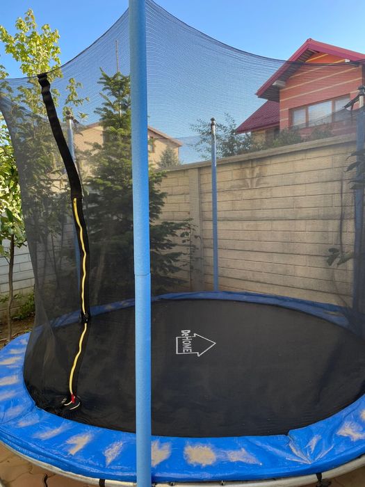 Trambulina mare pentru copii