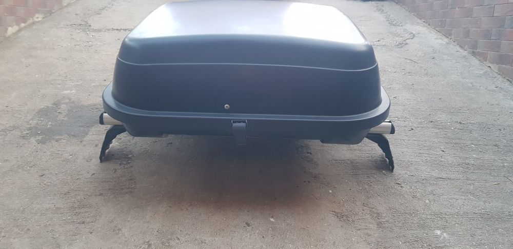 Vand cutie portbagaj plafon auto mare, ca noua