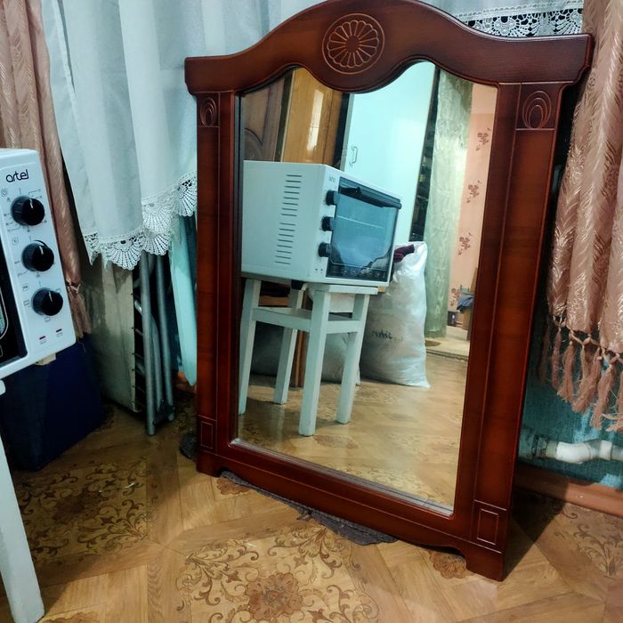 Продам зеркало навесное