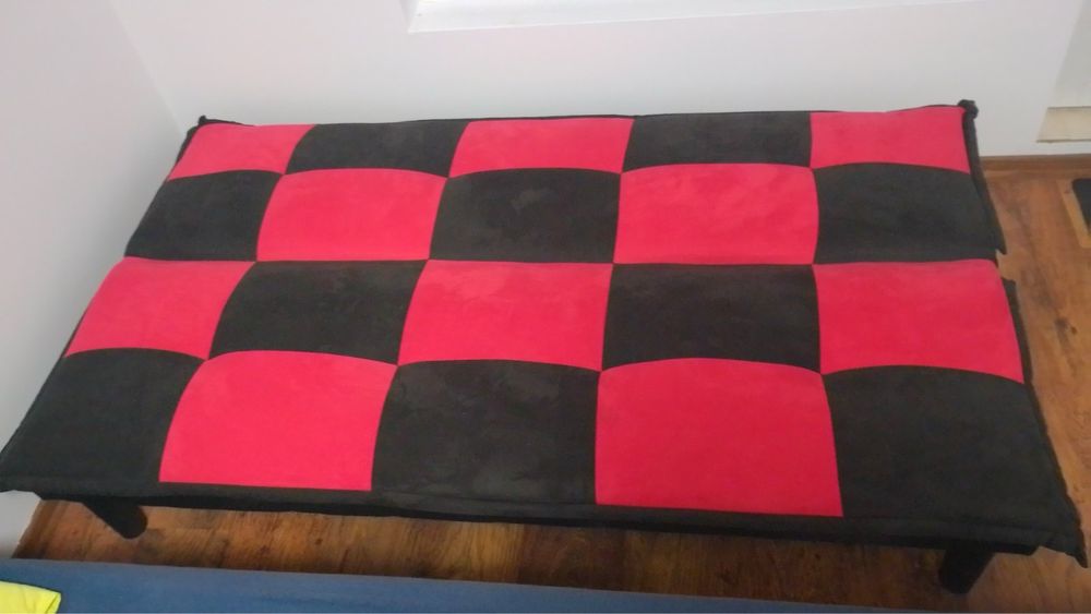 Разтегателен диван