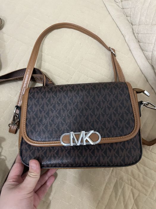 Продам сумки все по 2500