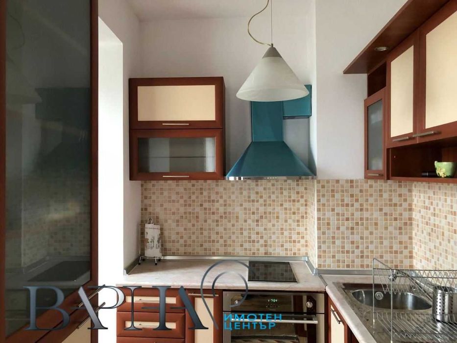 Тристаен на ТОП локация - Левски