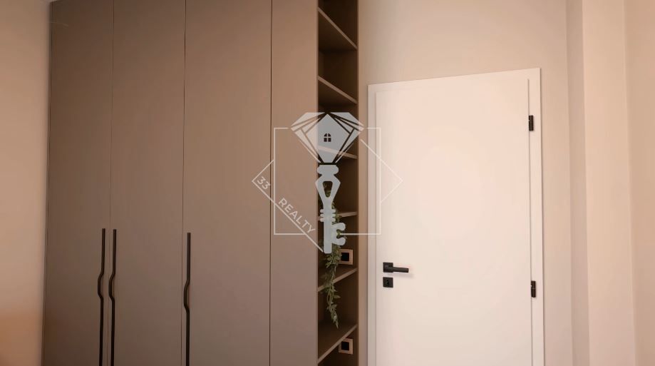 Продава се Тристаен апартамент в Пловдив, Христо Смирненски - 117 кв.м за 1645 €/кв.м - Снимка #9