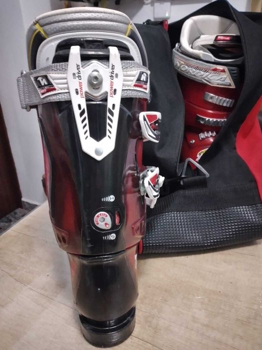 Clapari nr 42,schiuri 170 cm,schiuri si bete pentru copii...