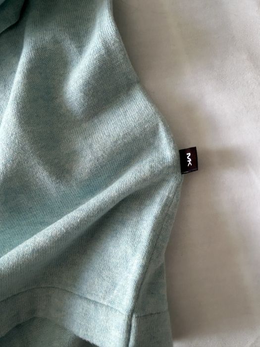 Женская кофточка от MK