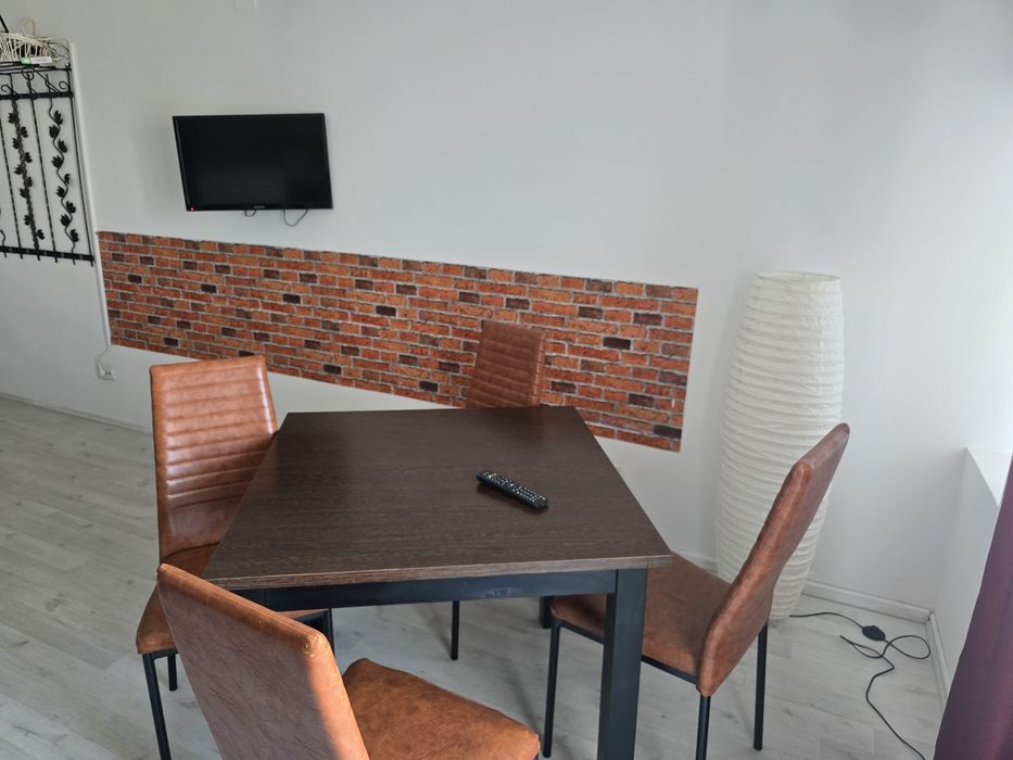 Studio de închiriat