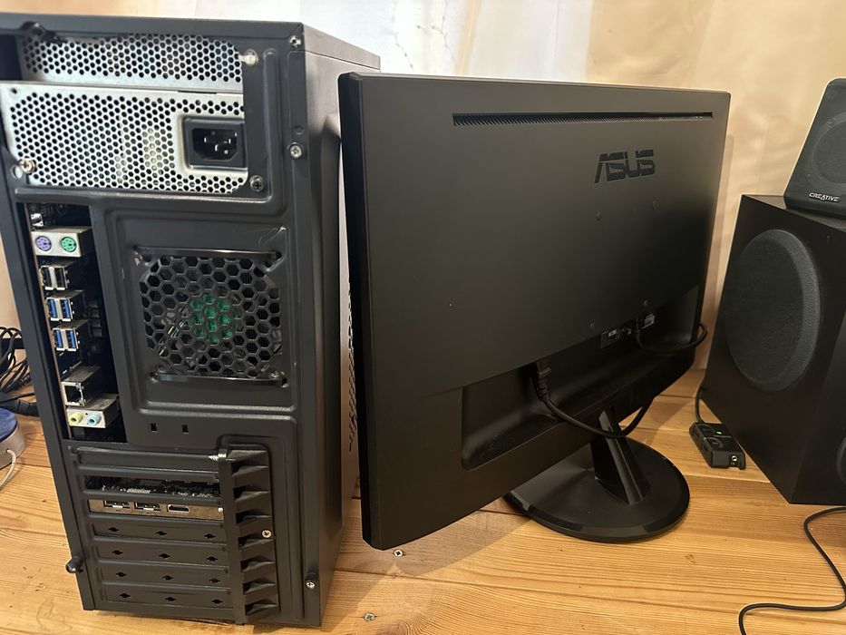 Гейминг компютър GTX 1650 / 24GB RAM + монитор – готов за игри