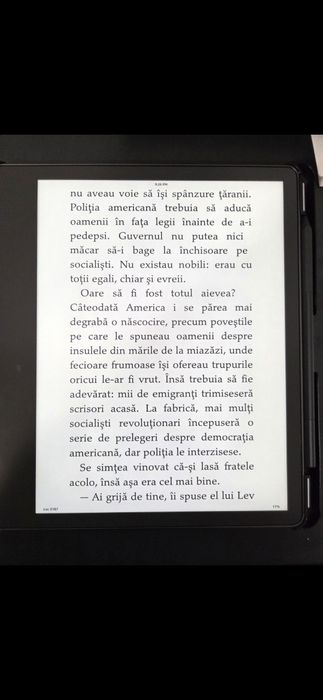 Vând kindle scribe