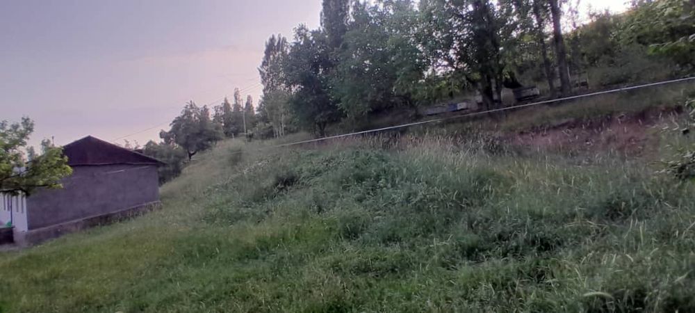 Ер участка сотилади