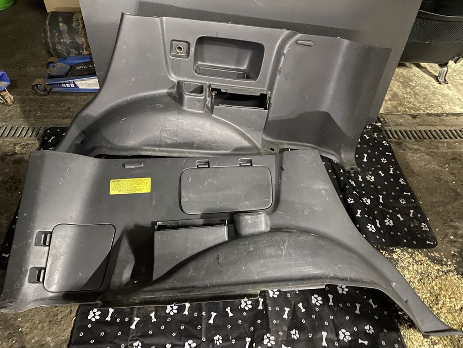 Обшивки багажника Prado 120