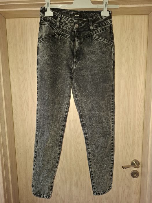 Страхотни дънки.