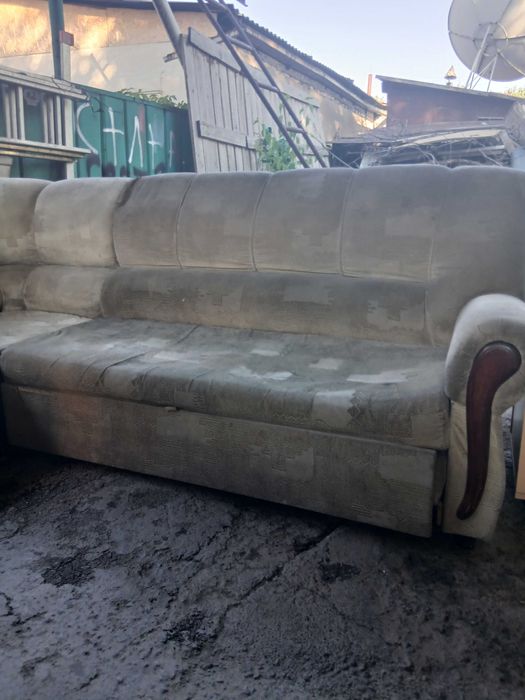 Отдам бесплатно в турксибском  районе