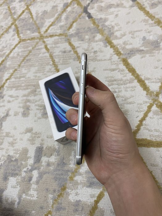 Iphone Se 2020 память 128гб