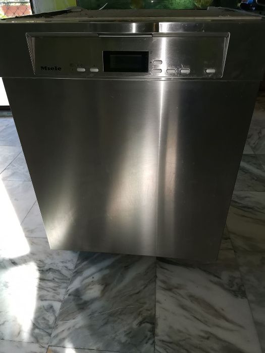 Съдомиялна МИЕЛЕ
