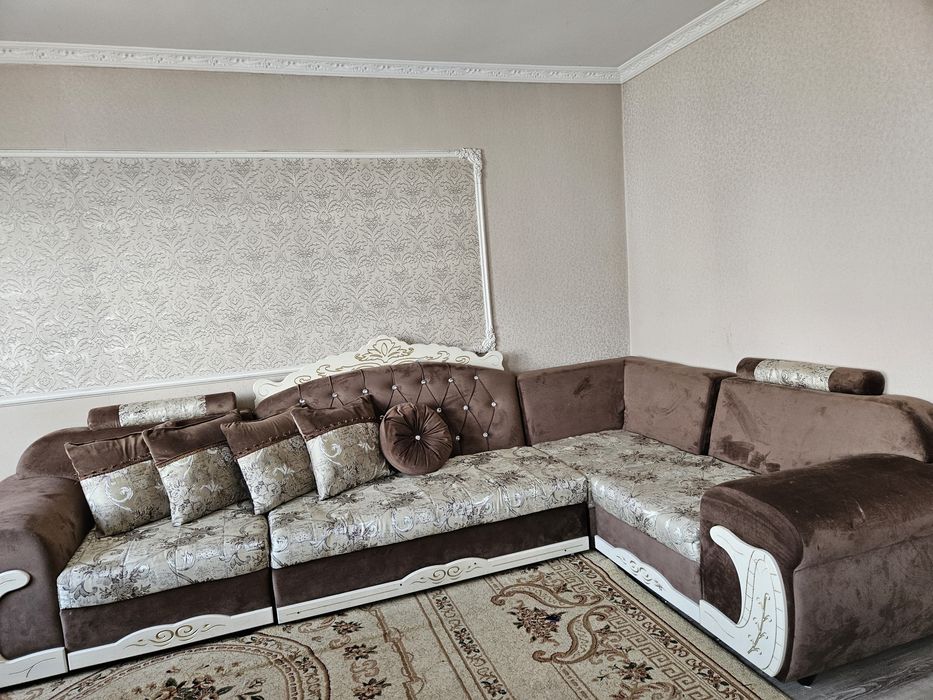 Диван для гостиной