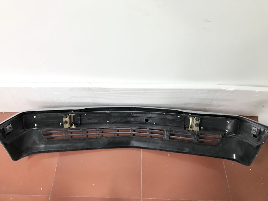 Бампер передний Мерседес 190 W201 в сборе