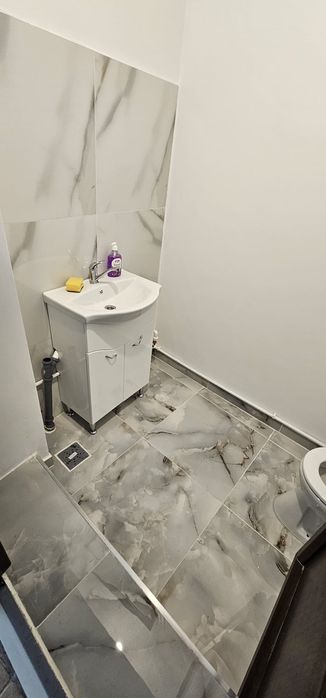 Inchiriez spatiu comercial