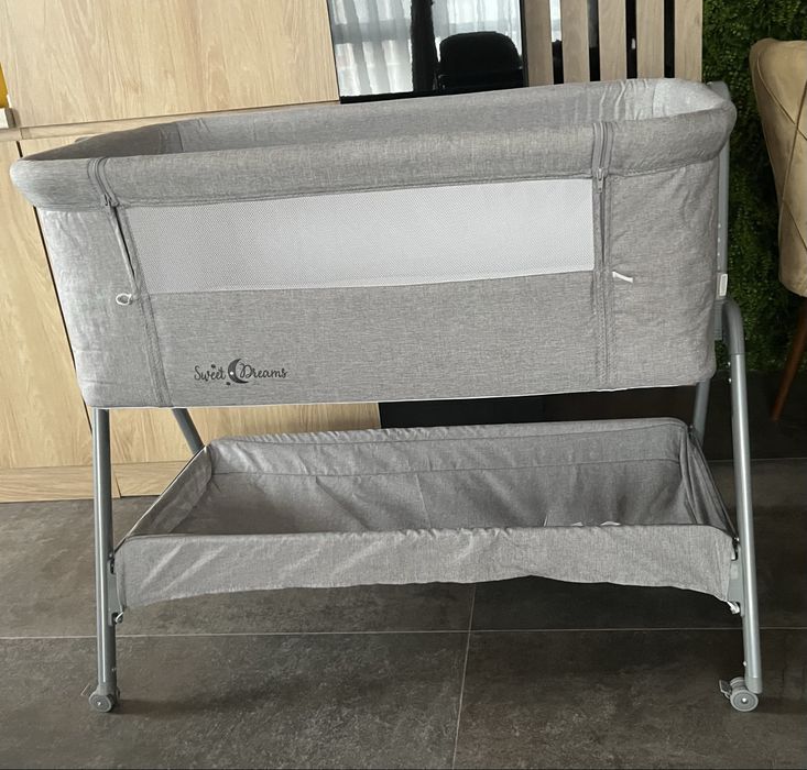 Бебешка кошара за спане с подвижна страница Chipolino Sweet Dreams