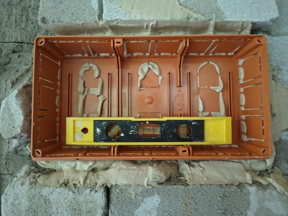 Electrician – lucrări și instalații electrice | Baia Mare și împrejurimi
