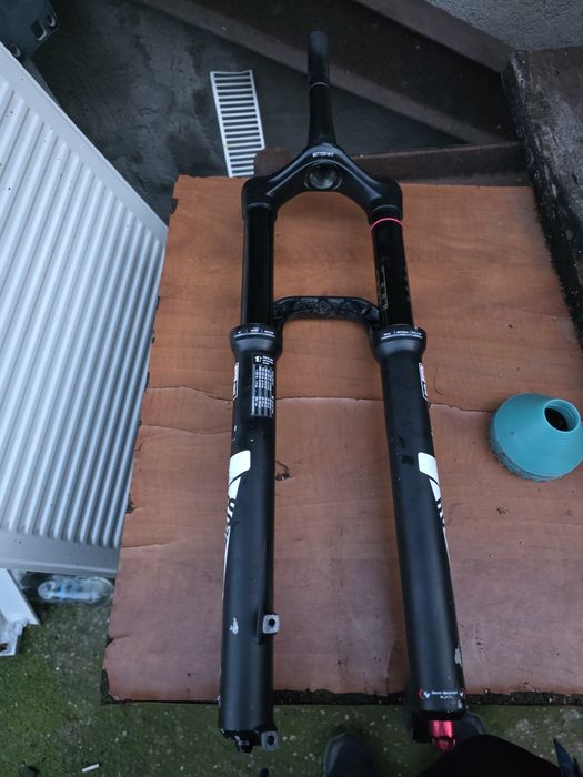 Rockshox Yari 29 150mm