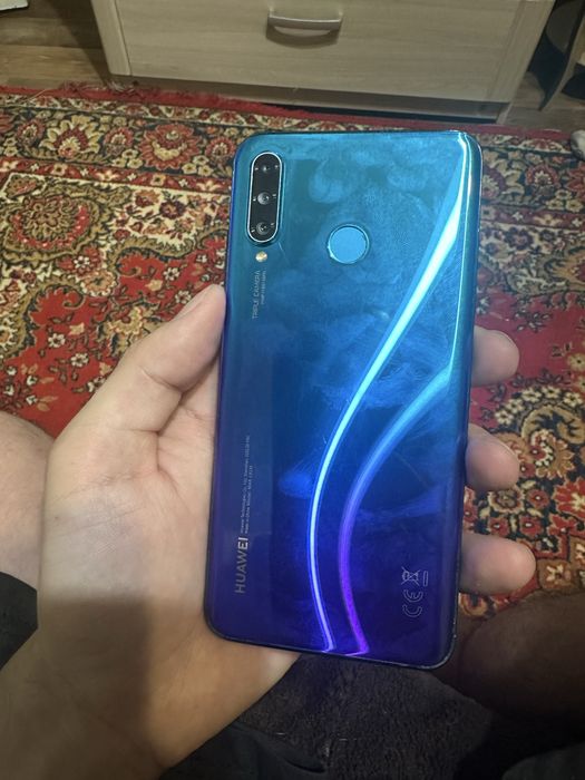 Продам телефон huawei p30