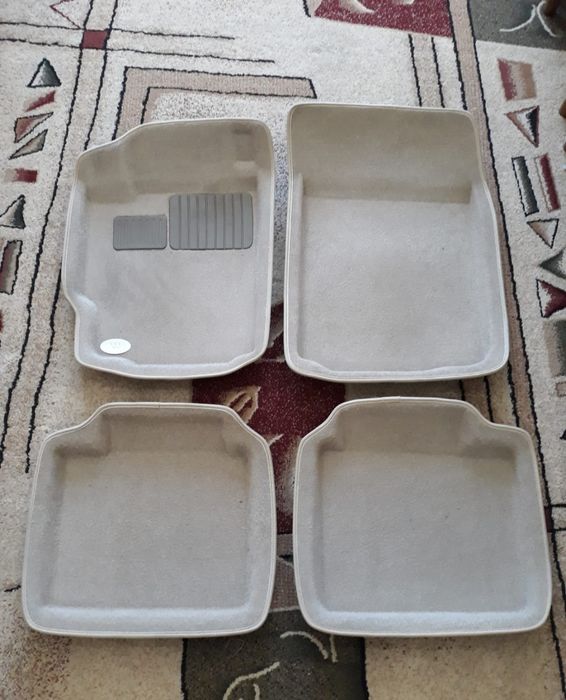 Продам  амортизаторы камри 50