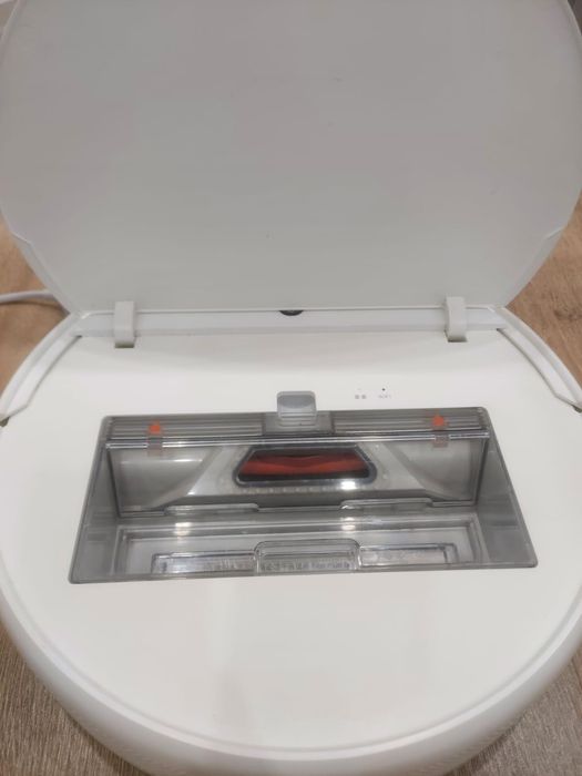 Робот-пылесос Xiaomi Mi Robot Vacuum-Mop