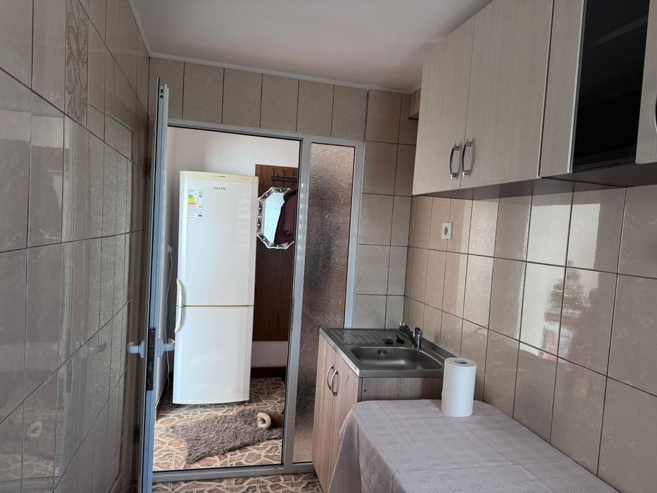 Închiriez apartament 2 camere, zona Viziru 1,Brăila. (mobilat, utilat)