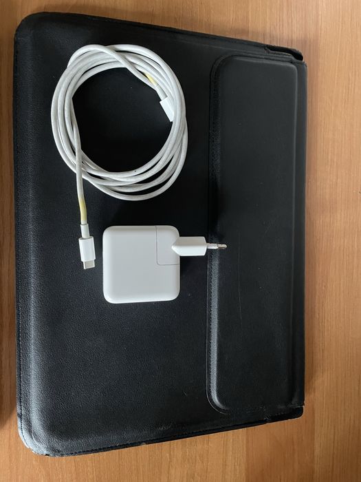 MacBook Air M1 8ГБ/256ГБ