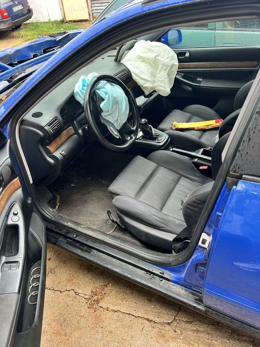 Ауди А4 B5 1.6 На части