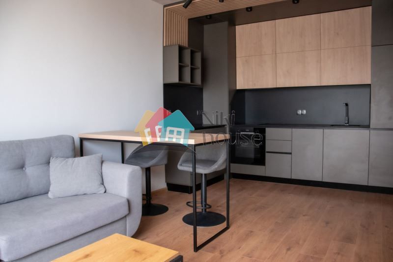 Продава се Двустаен апартамент в Варна, Бриз - 140 кв.м за 1640 €/кв.м - Снимка #4