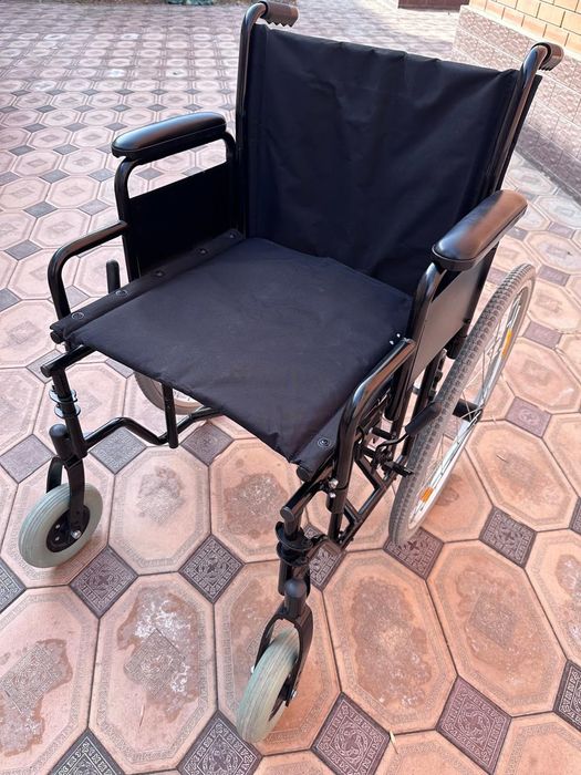 Коляска инвалидная новая