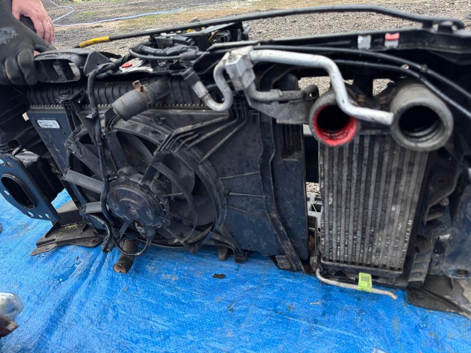 Fata completa ford fiesta 2015 fl bara capota faruri tragar radiatoare triple