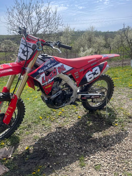 Cross Honda CRF 250 cm3