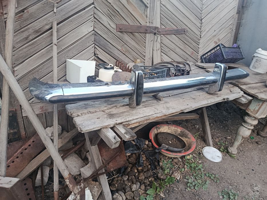 Бампер  передний газ 24 с клыками