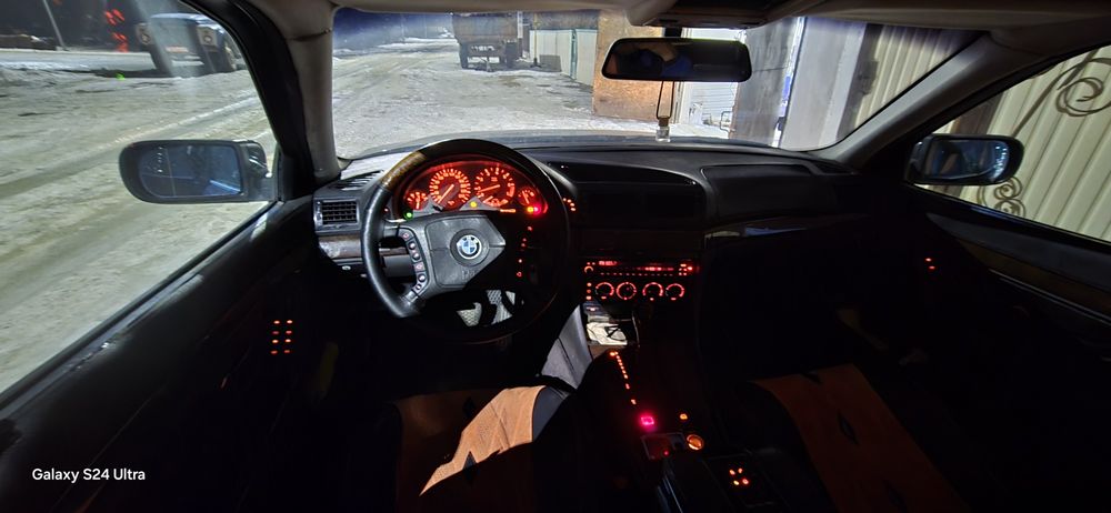 Продам легенду БМВ 728