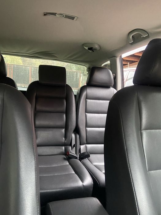 VOLKSWAGEN Touran 2010 — imagine 4