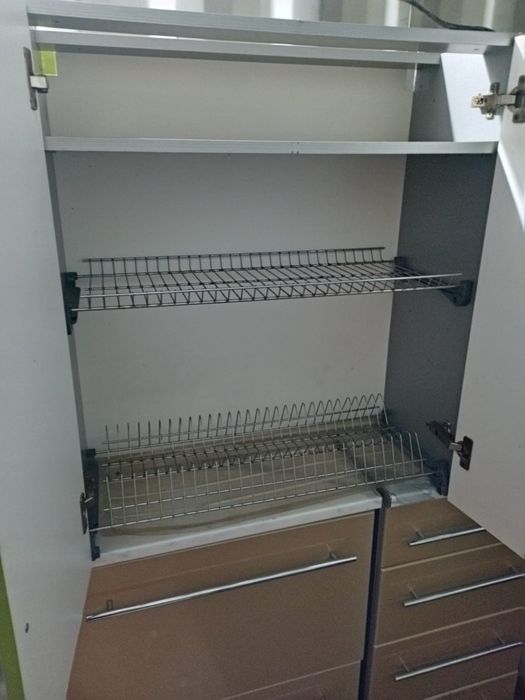 Продается угловой кухонный гарнитур