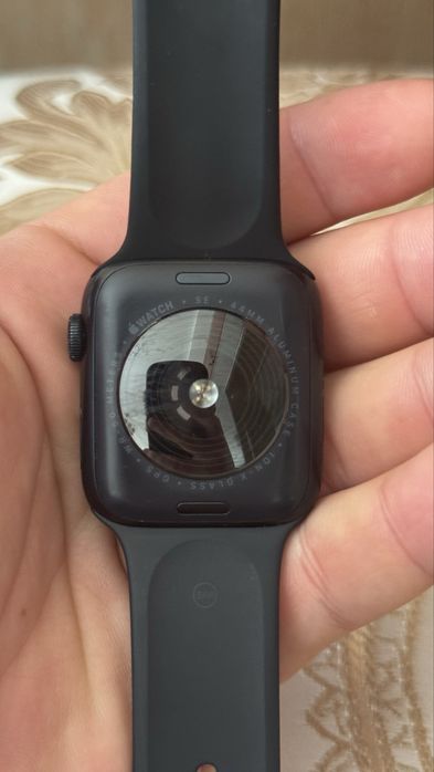 Эпл вотч се 2 GPS 44 mm