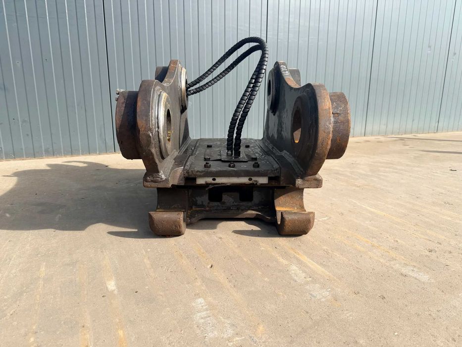 Cupla rapida Gjerstad S70 excavator Caterpillar 320 323 325 329 330 utilaj constructii
