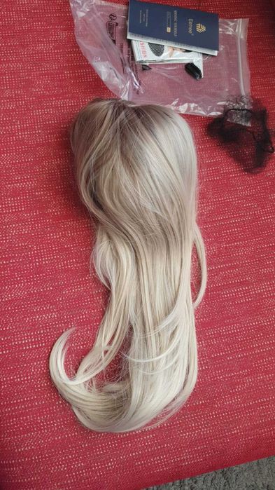 Peruca blonda  dreapta degrade -60 cm