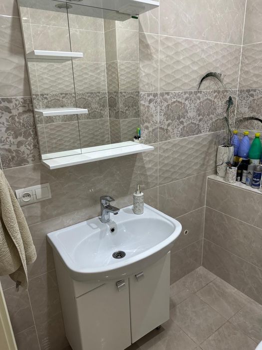 Продается комплект для ванной комнаты