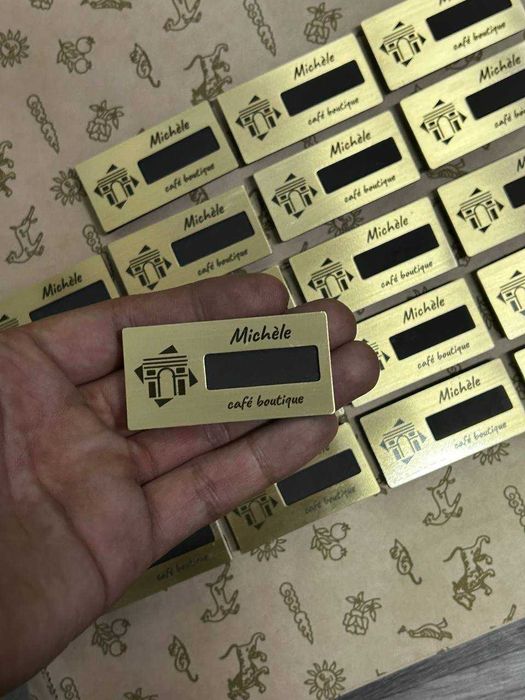 Лазерная гравировка и резка на разных материалах