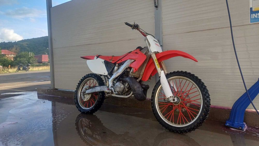 Vand sau schimb cu atv